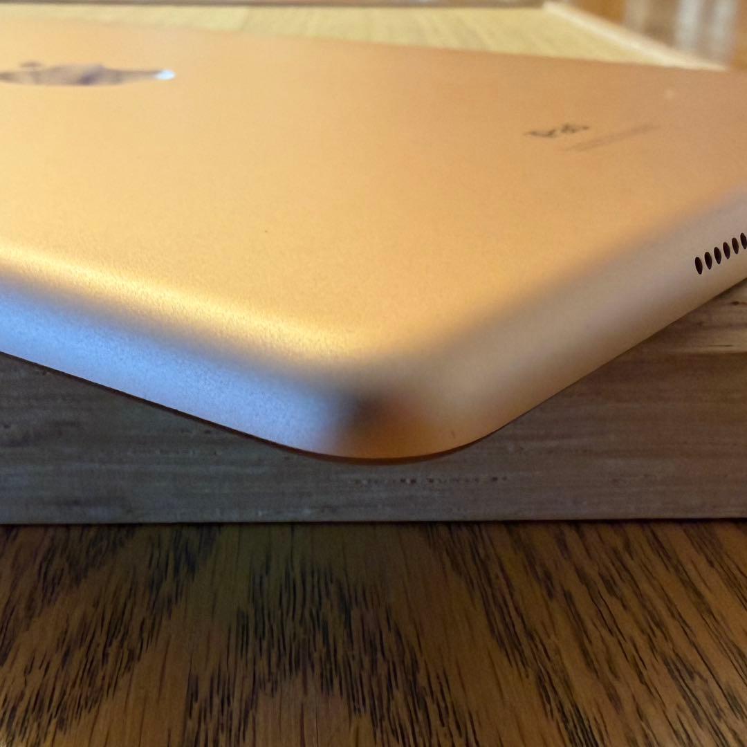 iPad 第7世代32GB Wi-Fiモデル バッテリー95% ゴールド