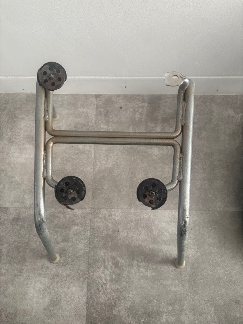 Herman Miller ヴィンテージ グリーン 割れエンボス ③ リペア必須