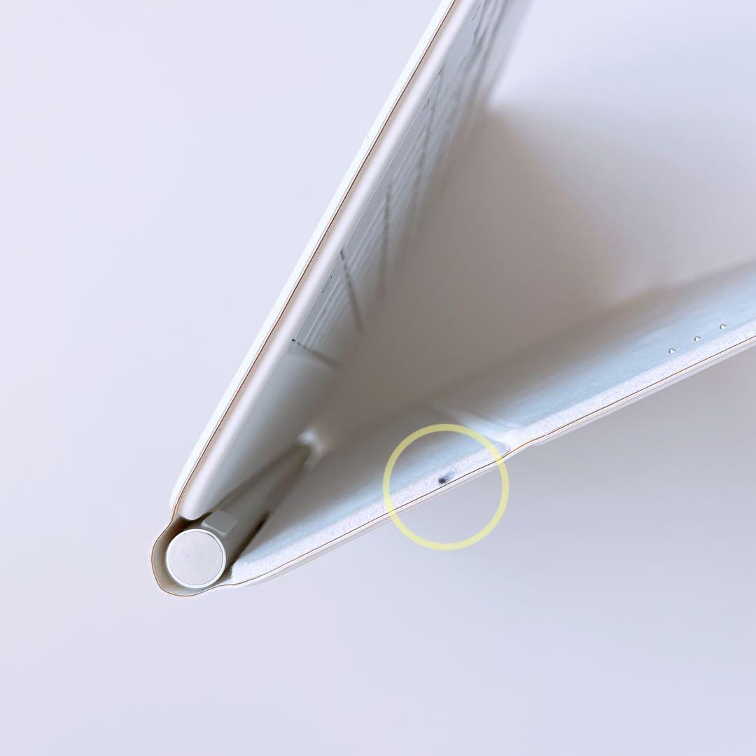 キーボード Apple iPad Magic Keyboard MJQJ3J/A A2261