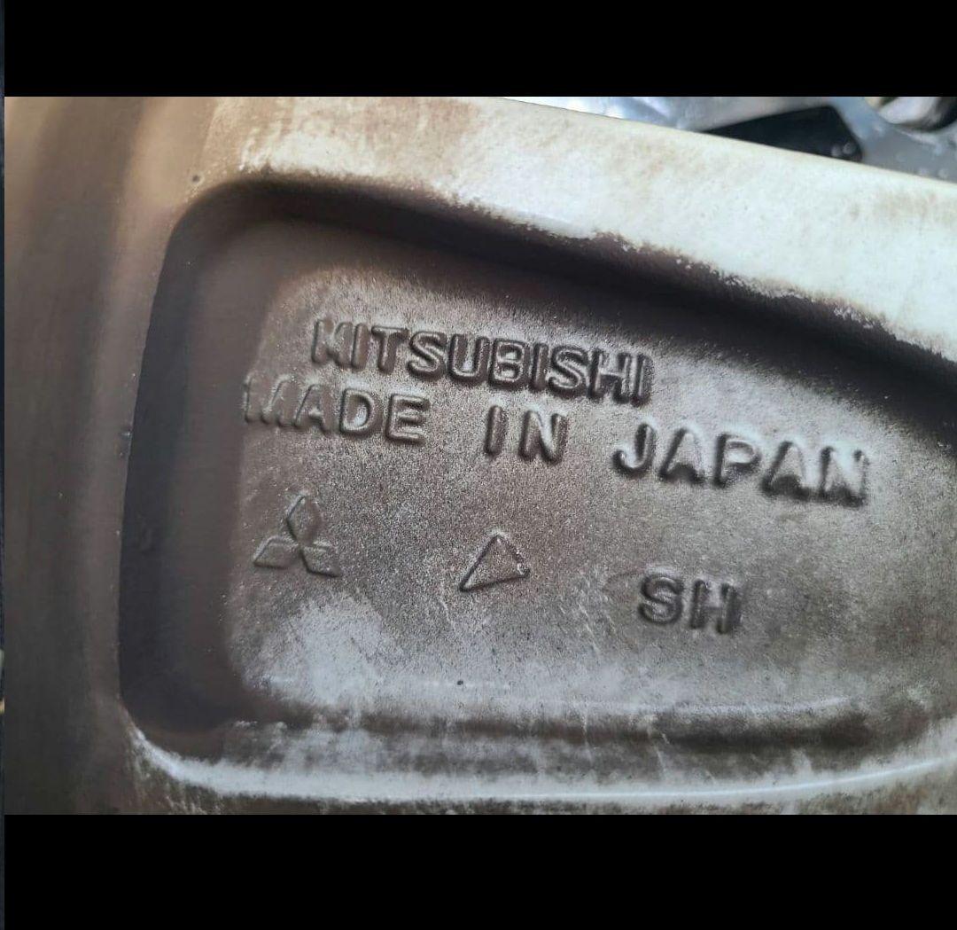 デリカ　D5　純正タイヤホイールセット　4本　ナット付き