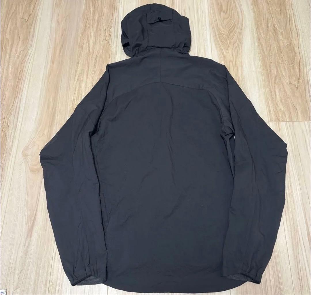 Patagonia ブラック フード付きナイロンジャケット