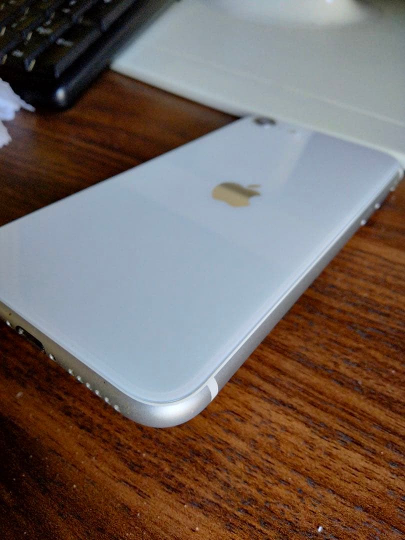 【美品】iPhone SE 第2世代 64GB ホワイト SIMフリー