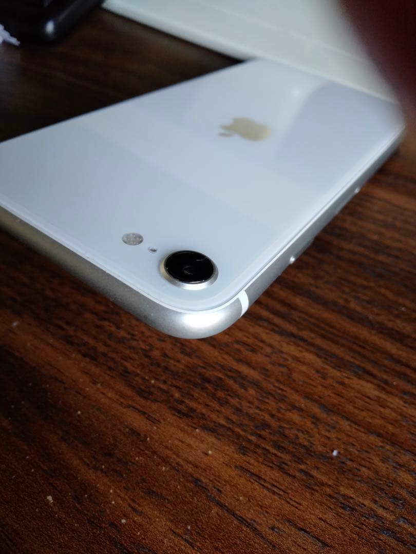 【美品】iPhone SE 第2世代 64GB ホワイト SIMフリー