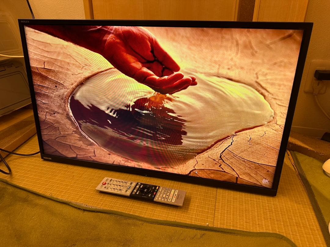 アプリ内蔵極美品　TOSHIBA 東芝 テレビ　32V34　2022年製　32型