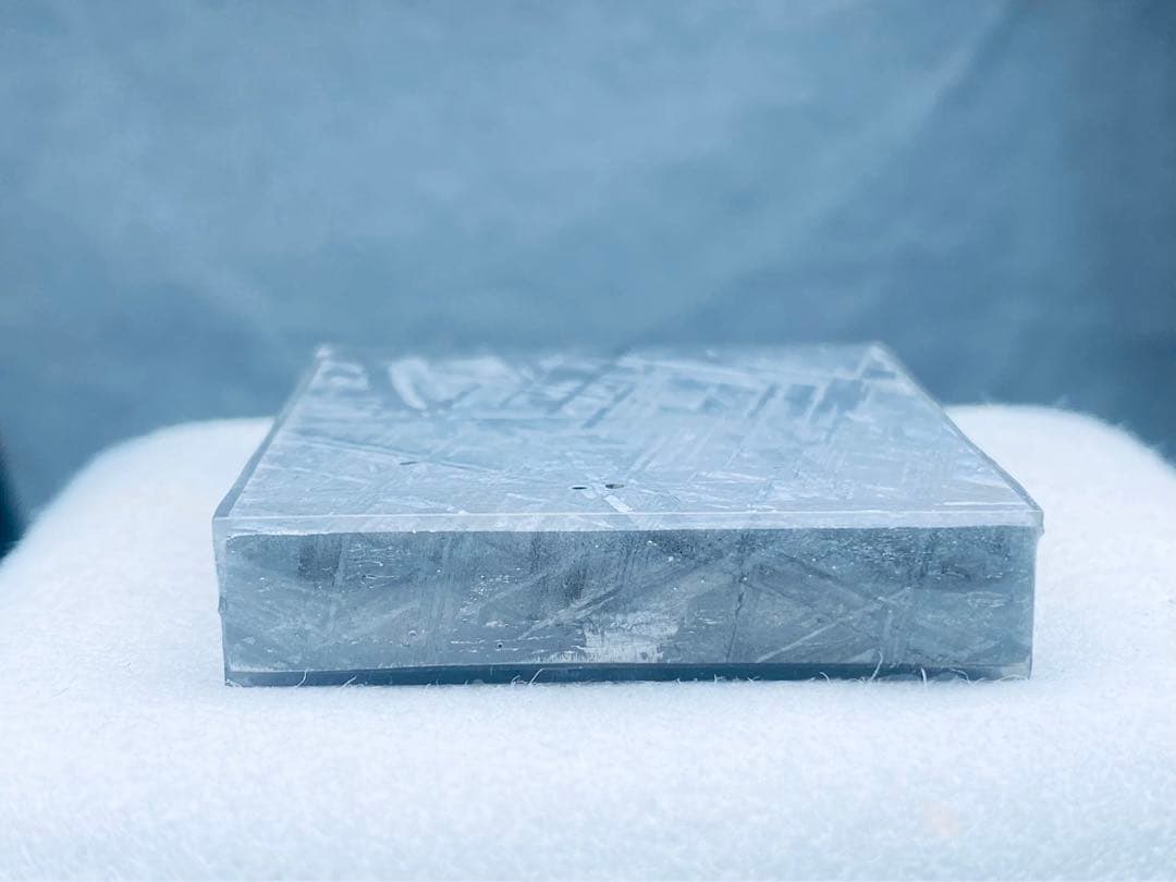 ギベオン隕石　130g  隕石　鉄隕石　メテオライト　ナミビア　コーティング済み