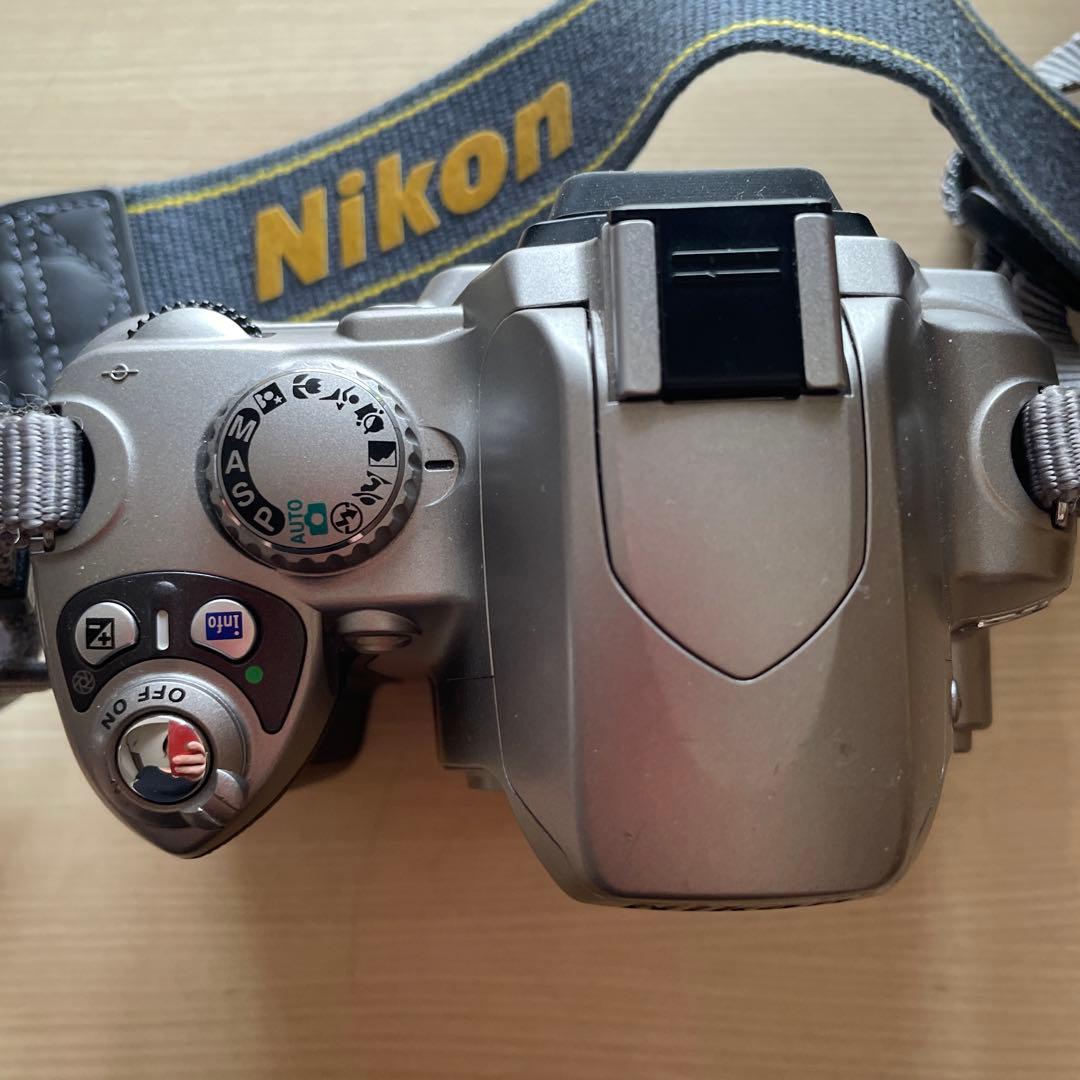 【最終値下！】Nikon D40 ダブルズームレンズ　シルバー