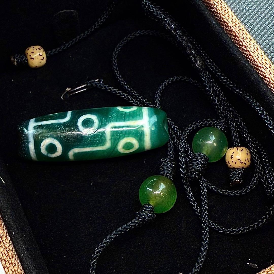 ◆激レア秘宝◆ 九眼天珠 1852 老天珠 ジービーズ お守り 呪物 護符