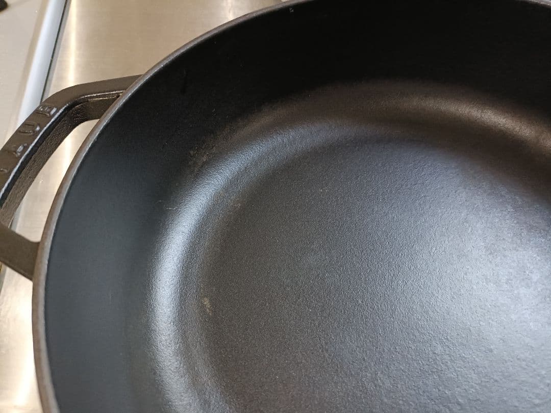 □Staub□ ブレイザーパン□ 24cm □ブラック□