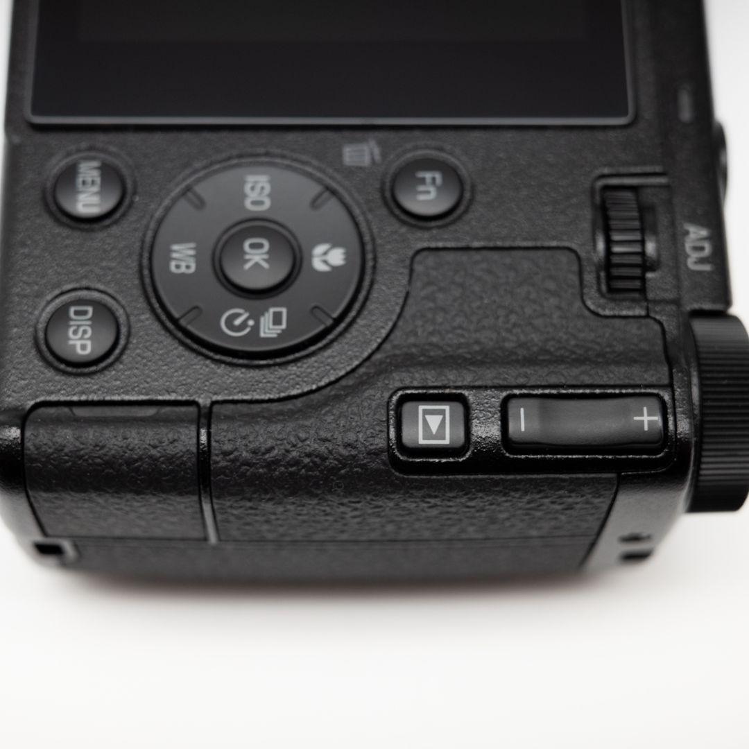 新品同様 RICOH GR IV リコー GR4 SD256GB付