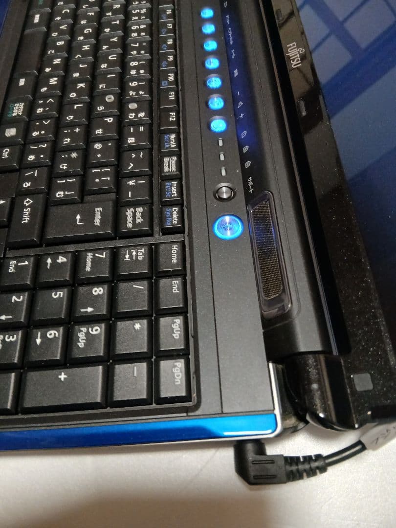 LIFEBOOK AH77/D FMVA77DL ノートパソコン本体