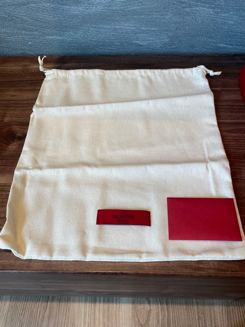 【美品】Valentino ロックスタッズ　ラバーサンダル