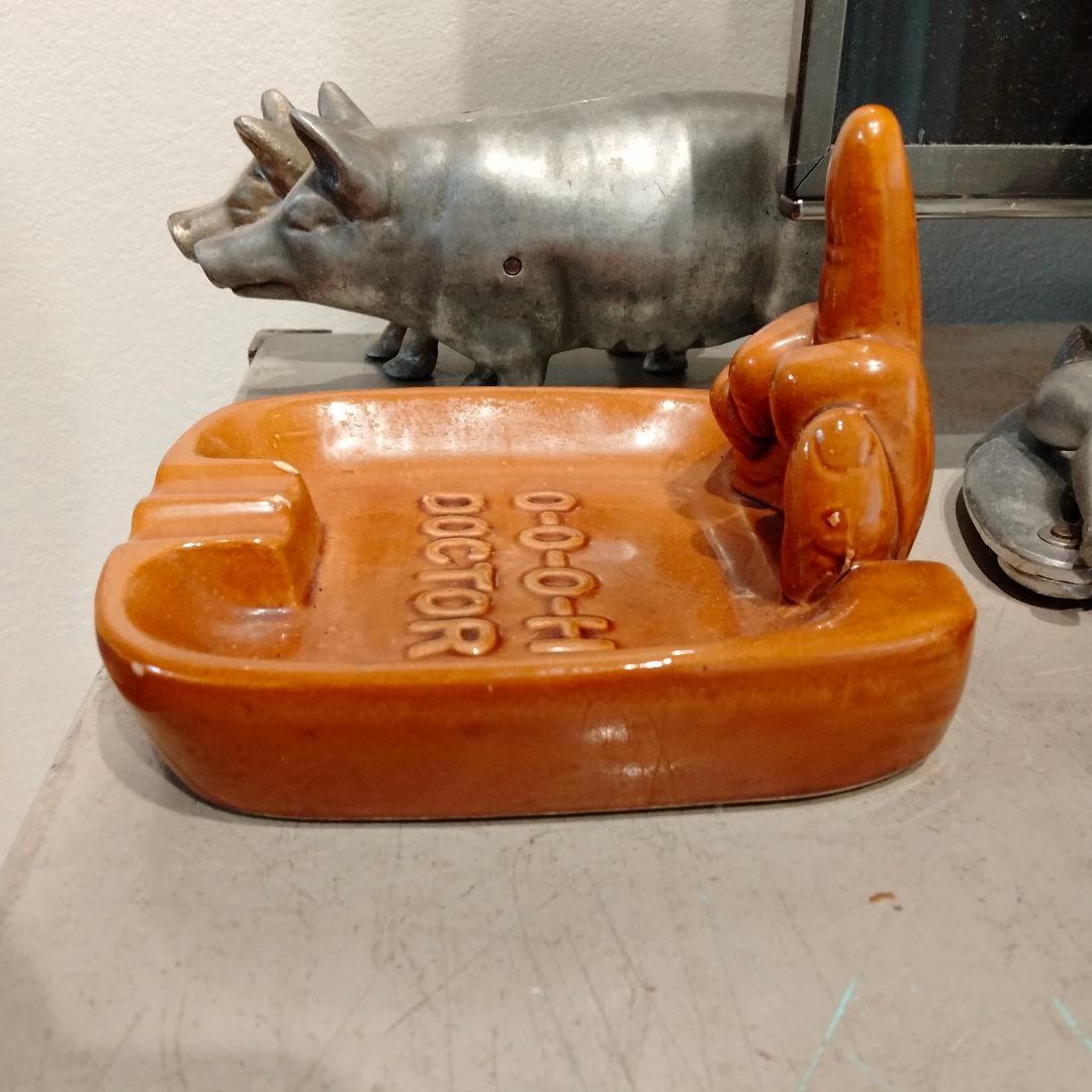 Fuck 　ファックユー　ハンド　手　置物　ビンテージ　反戦　灰皿 茶