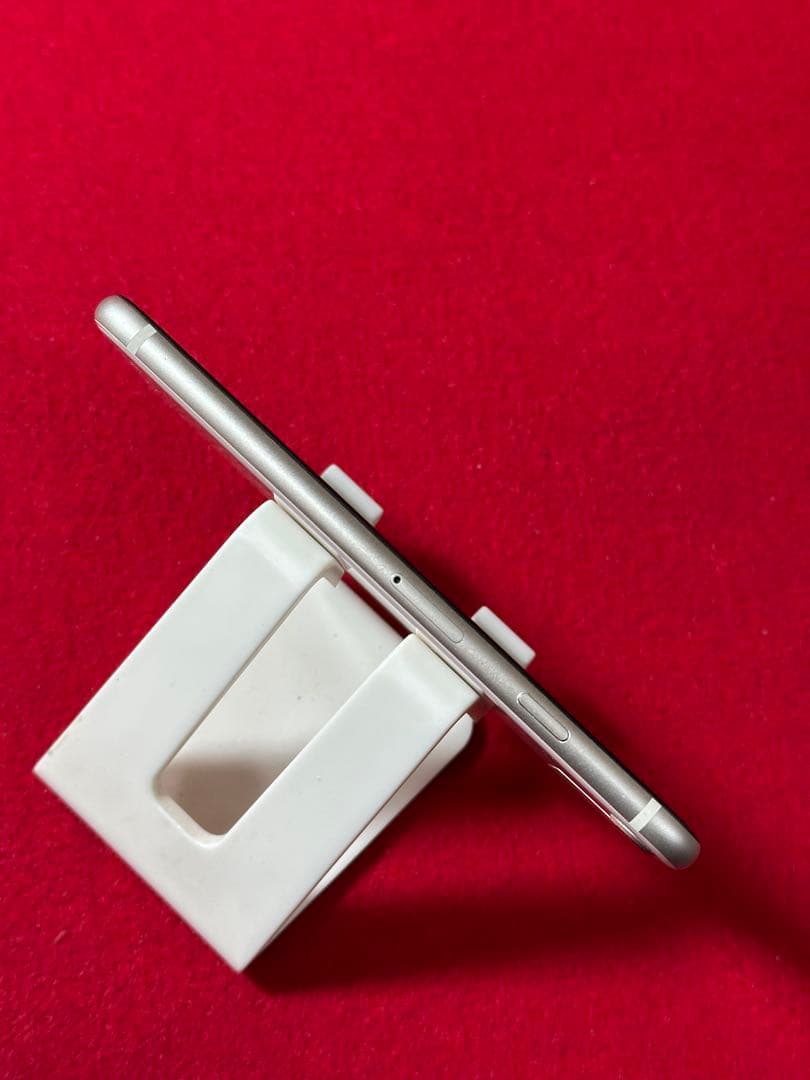 【6364】iPhone SE3第3世代スターライト 256GB simフリー