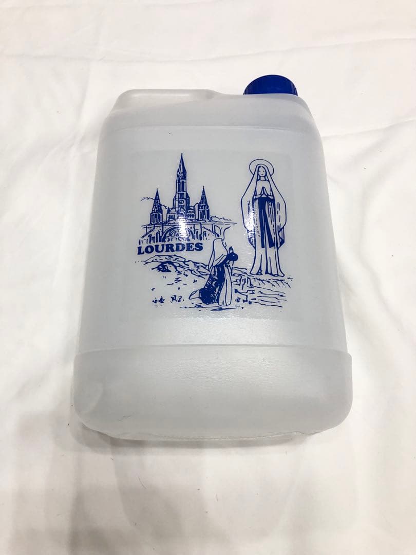 (聖地巡礼)(フランス・ルルド地方)ルルドの泉でくんだ奇跡の聖水＊大容量