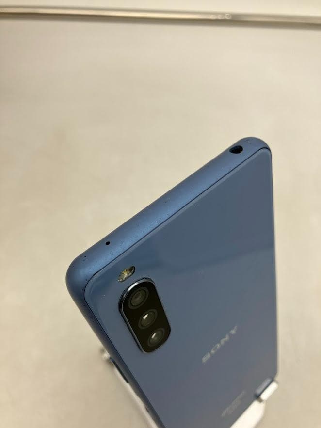 スマートフォン　DOCOMO　SONY　xpria10 Ⅲ　S0-52B　ブルー