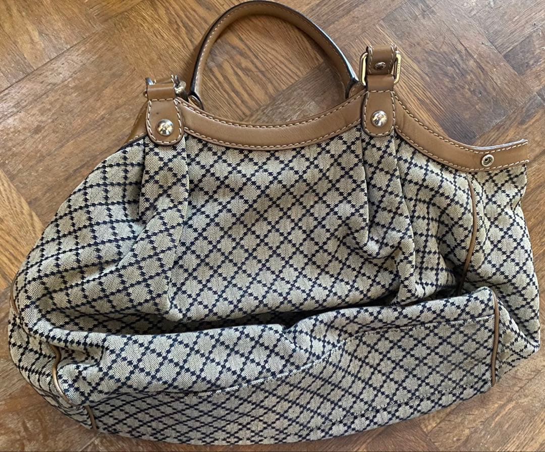 GUCCI 鞄　バッグ