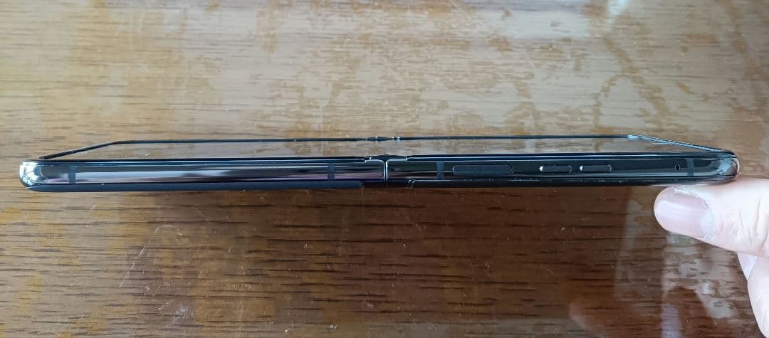 【ほぼ新品】razr40ultra モトローラ