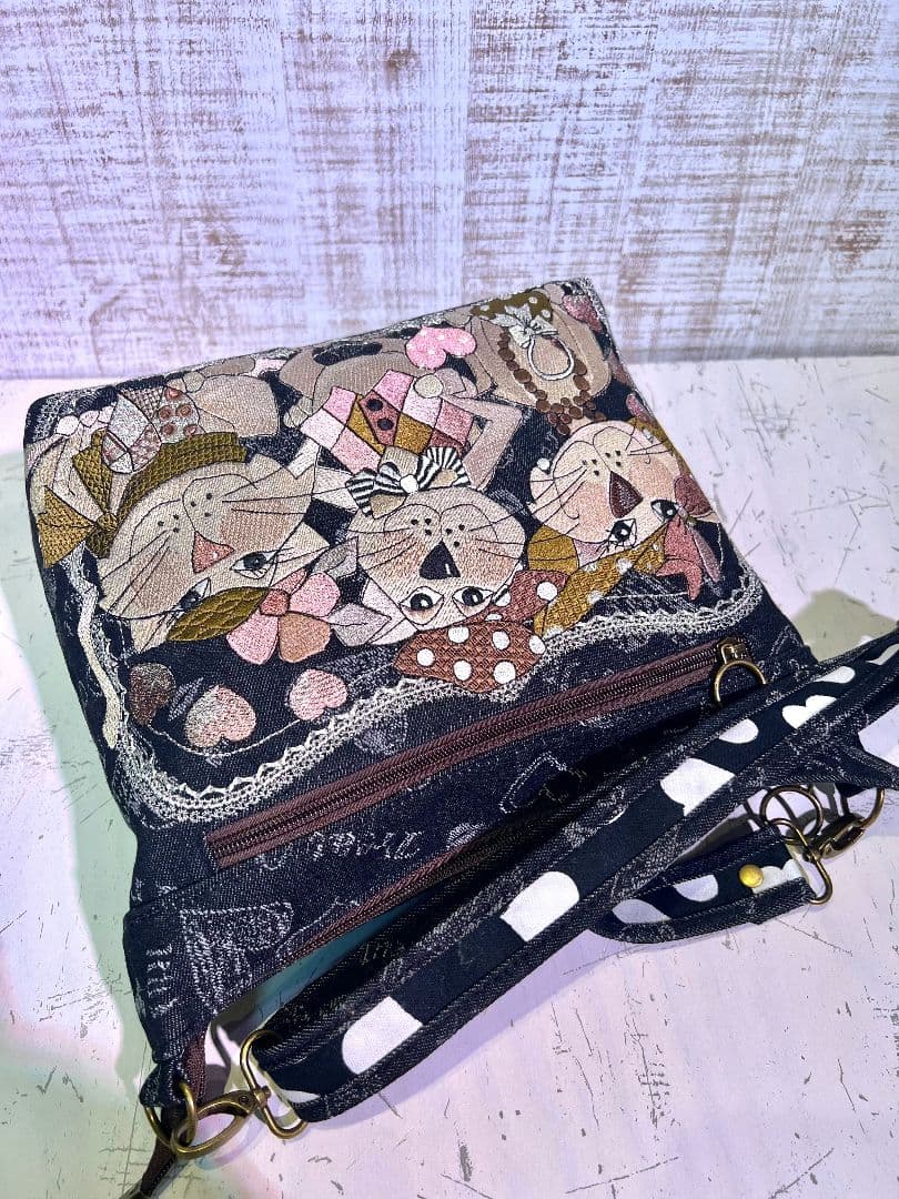 ロラライハリス♡ブラックハート柄デニム♡刺繍のふんわり軽量ショルダーバッグ