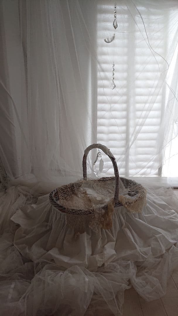 アンティークパニエ アンティークレースのカバー付き