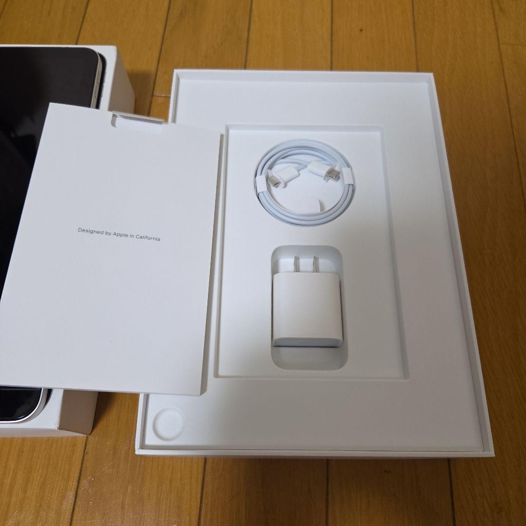 iPad Air 第5世代 スターライト 256GB ガラスフィルム付き 美品