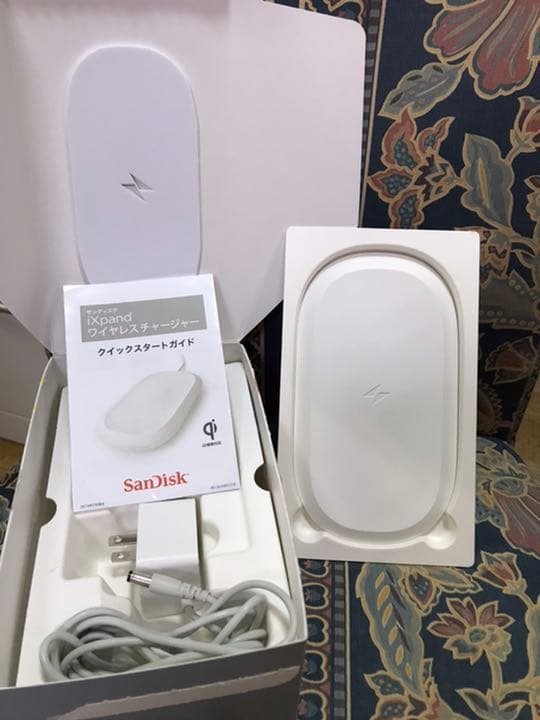 【ほぼ新品】ワイヤレスチャージャー バックアップ 512GB 充電器