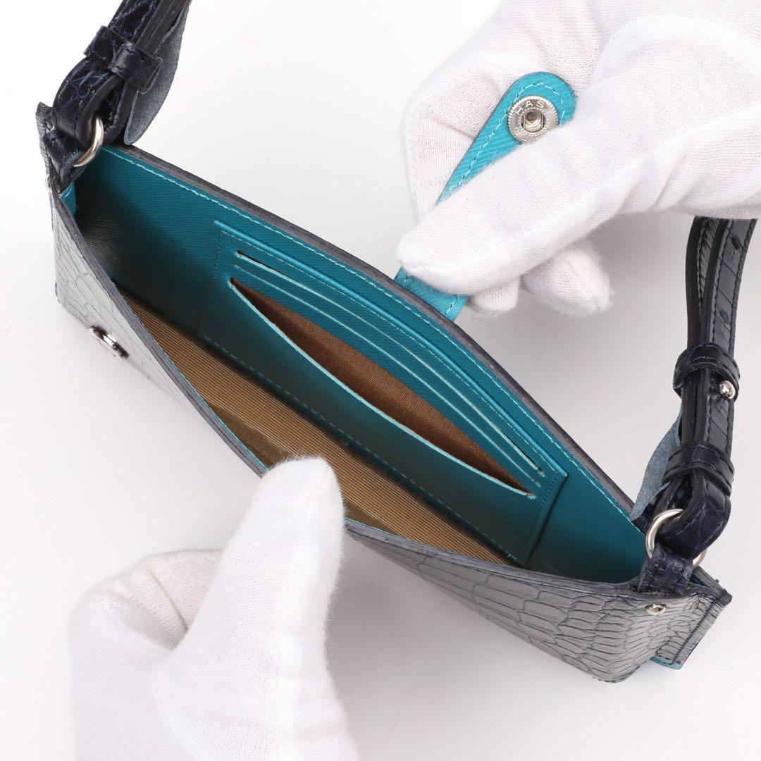 【極美品】 ADMJ 牛革クロコダイル型押し スマホポシェット