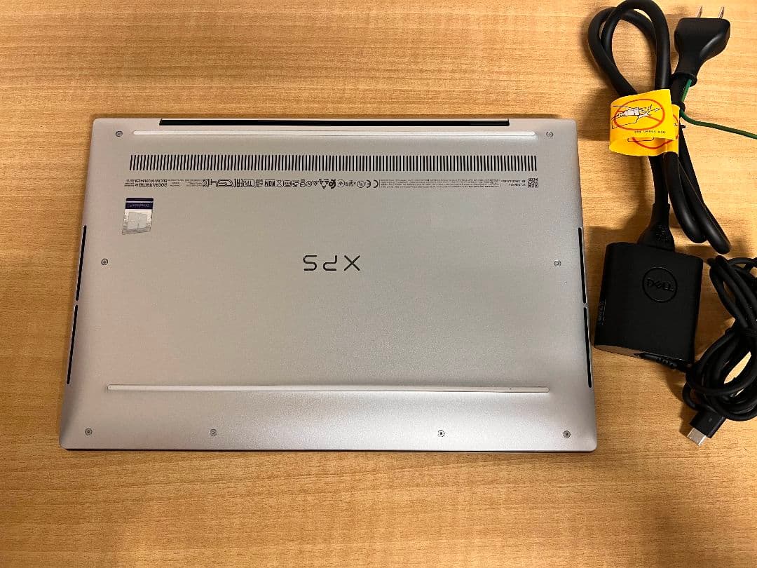 ②Dell XPS13 9310 i7-1185G7 16GB/SSD512GB