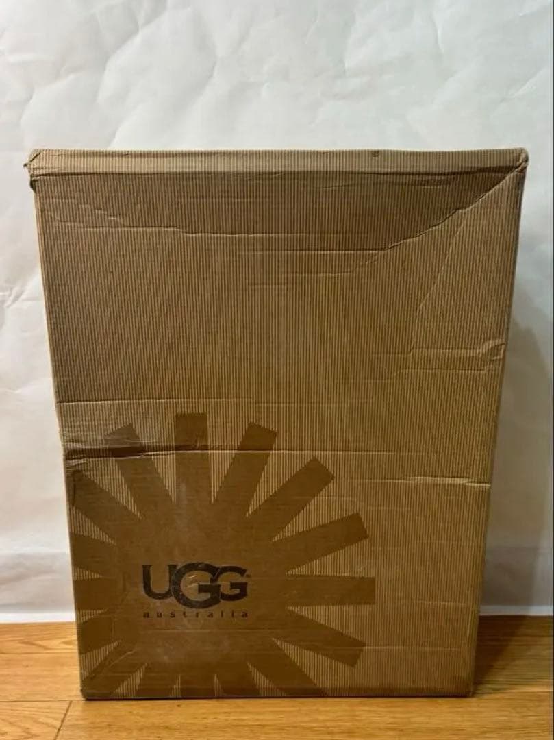 【美品】UGGベイリーボタン トリプレット ムートンブーツ（グレー） 23cm