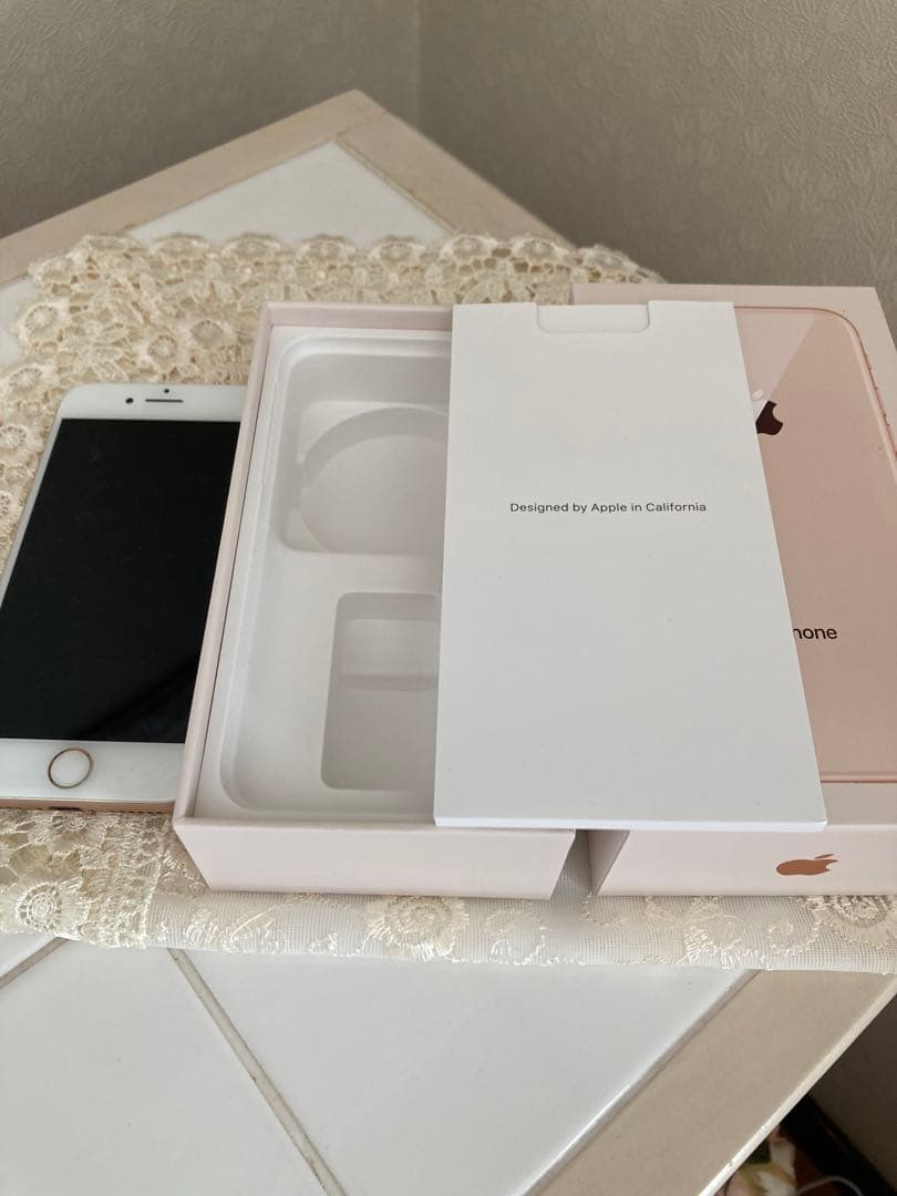 iPhone8 64GB 初期化済み　箱つき　ゴールド　美品　iPhone