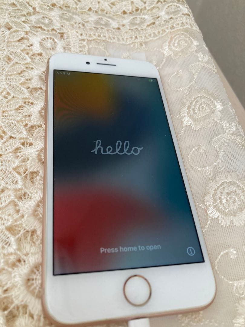 iPhone8 64GB 初期化済み　箱つき　ゴールド　美品　iPhone