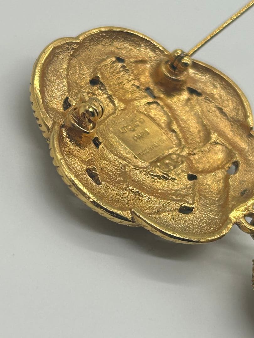 希少ungaro ウンガロ ヴィンテージブローチ タッセル ロープ編み ゴールド