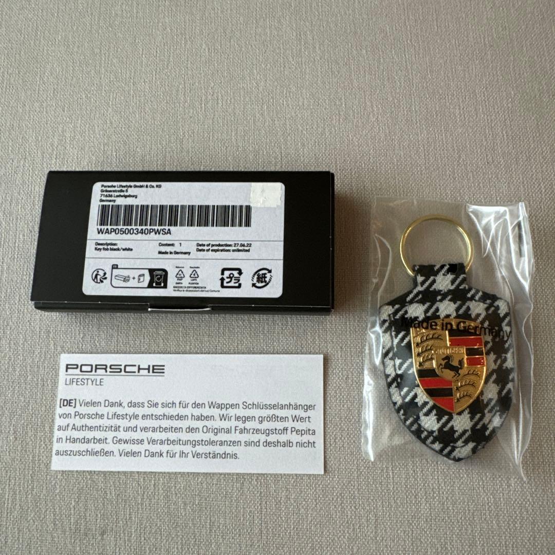 PORSCHE ポルシェ 純正　クレストキーホルダー ペピタ　千鳥格子
