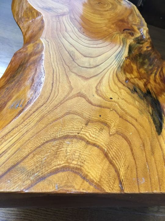 美品 天然の木でできたテーブル 7万円からお値下げ！