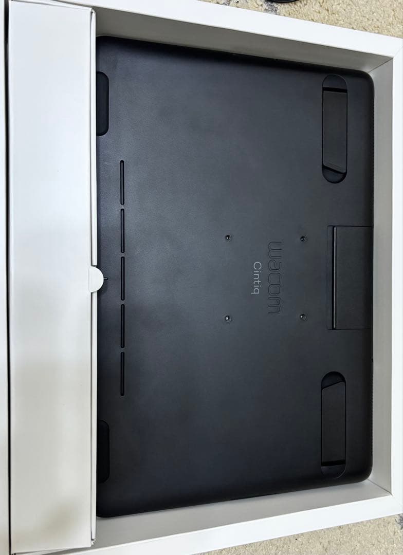 ひ*り様 Wacom Cintiq 16 （DTK1660K1D）