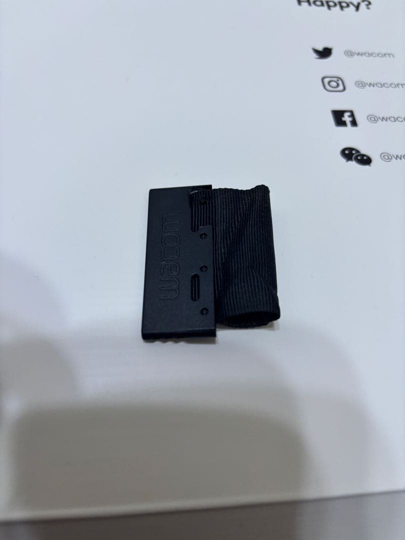 ひ*り様 Wacom Cintiq 16 （DTK1660K1D）