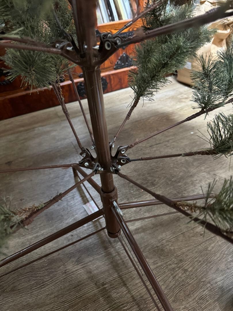 クリスマスツリー 240cm 大型サイズ 飾り付き ホワイトガーランド付き