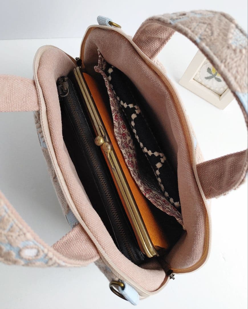 １点のみ　ミナペルホネン　smile flower ミニサイズ　まるいファスナー