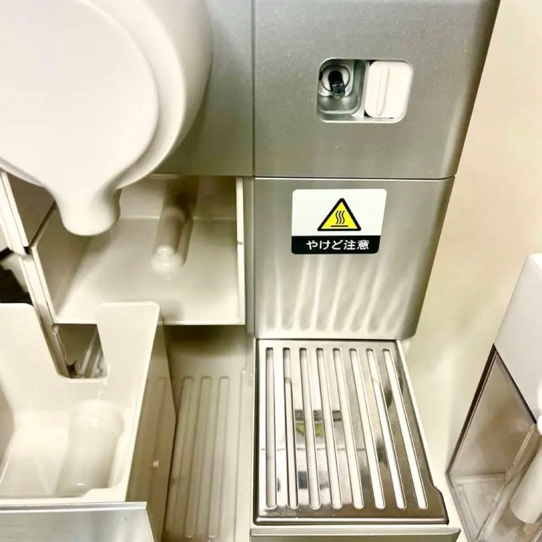 Nespresso エスプレッソマシン シルバー