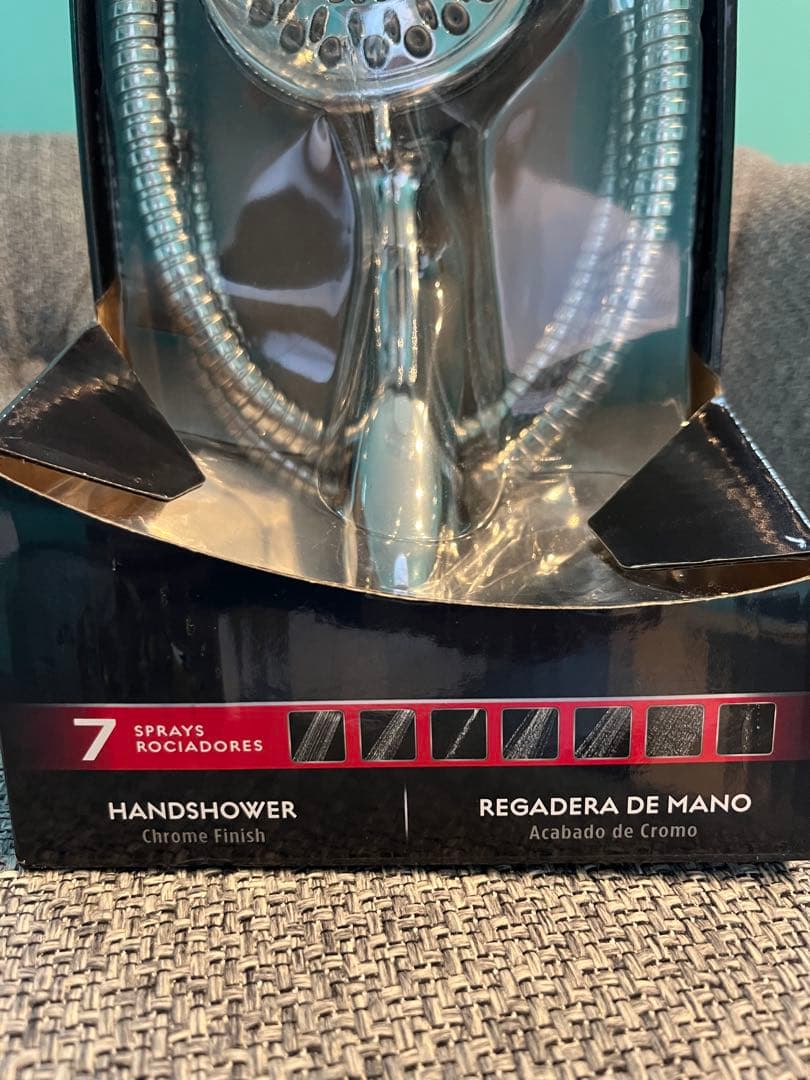 【未使用品】DELTA シャワーヘッド 7種類の設定　ロスのホームデポで購入品