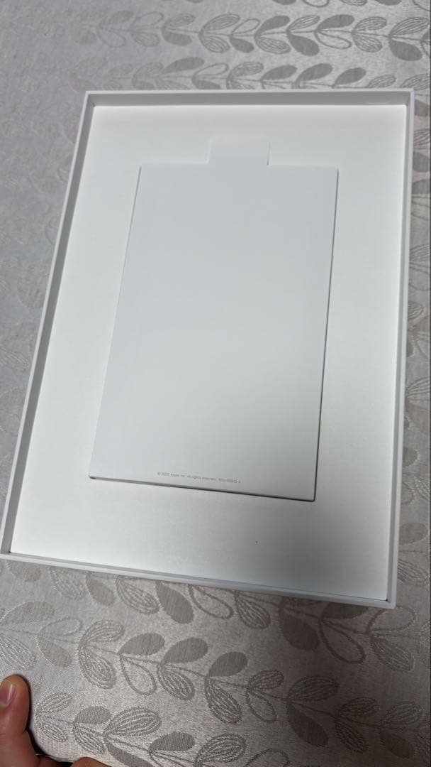 iPad(第8世代)Wi-Fi 128GB ゴールド　付属品全て有り