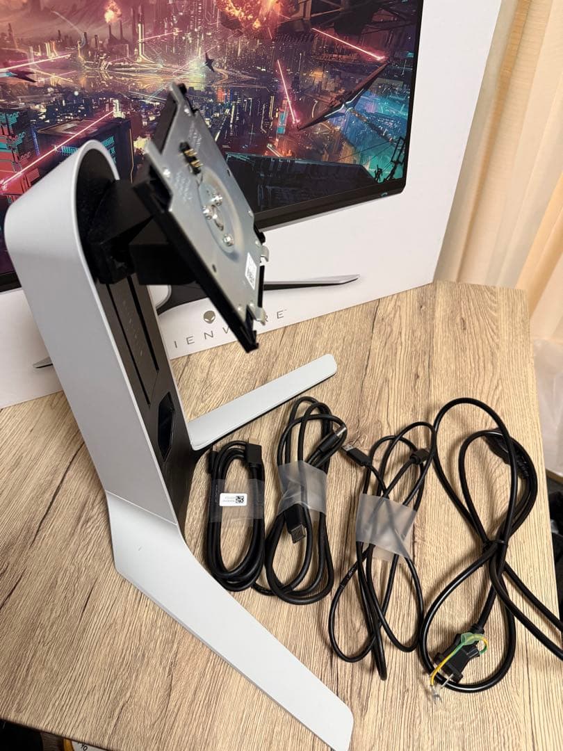 Alienware AW2521HFL ルナライトカラー（白）