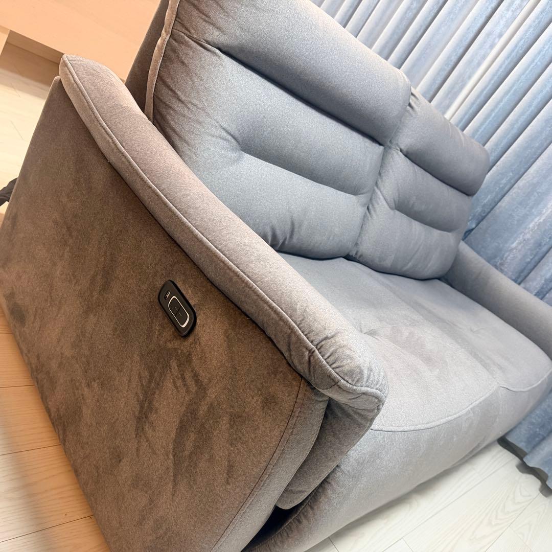 ３人掛け電動リクライニングソファ　マグナⅡ