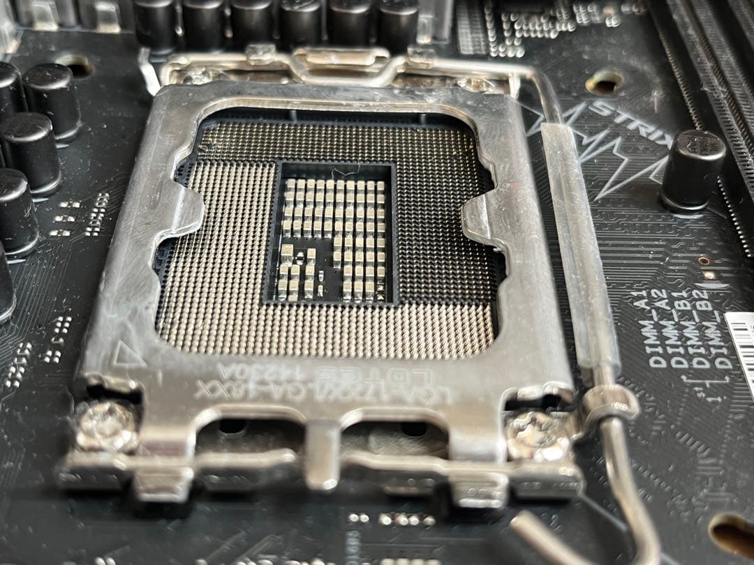 ROG STRIX B660-F GAMING WIFI マザーボード