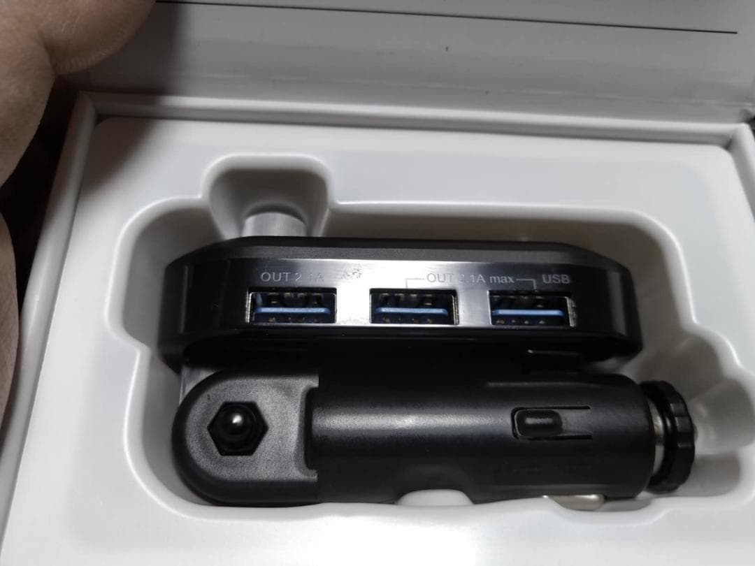 Bluetooth FMトランスミッター 急速充電 AUX対応