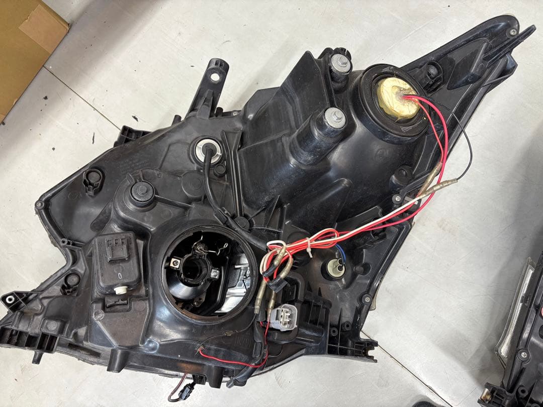 20ヴェルファイア　イカリング　ヘッドライト