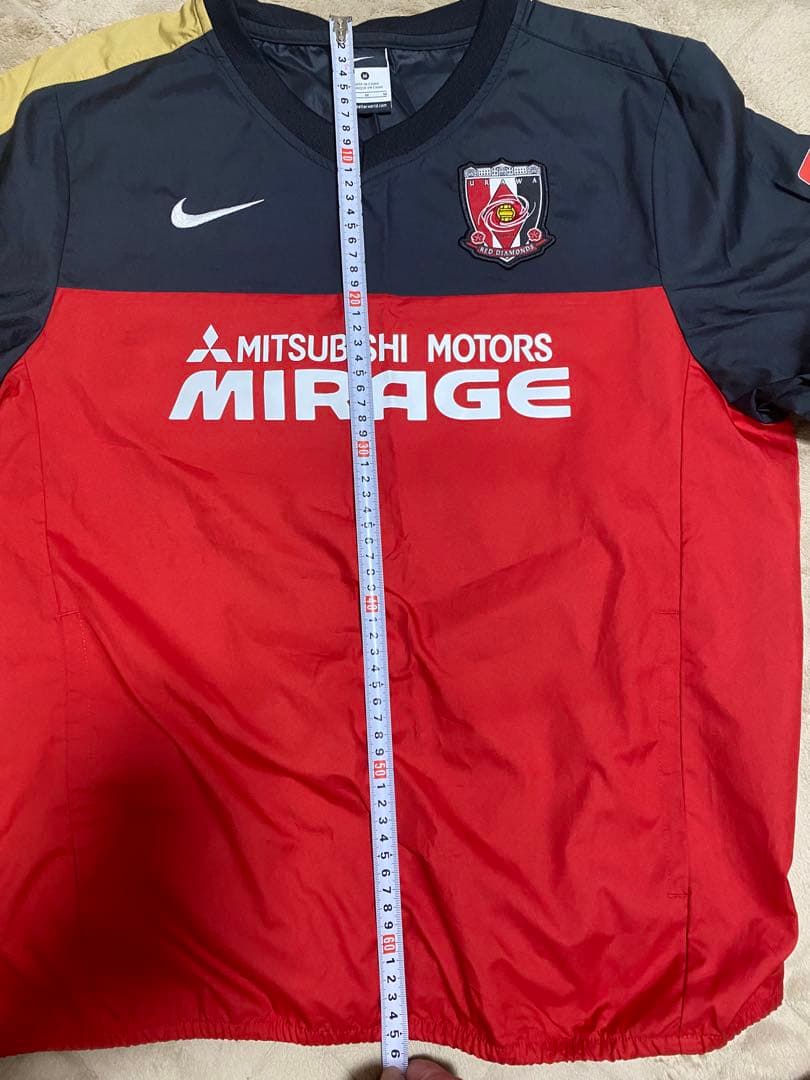 【美品】浦和レッズ ピステ ウィンドブレーカー