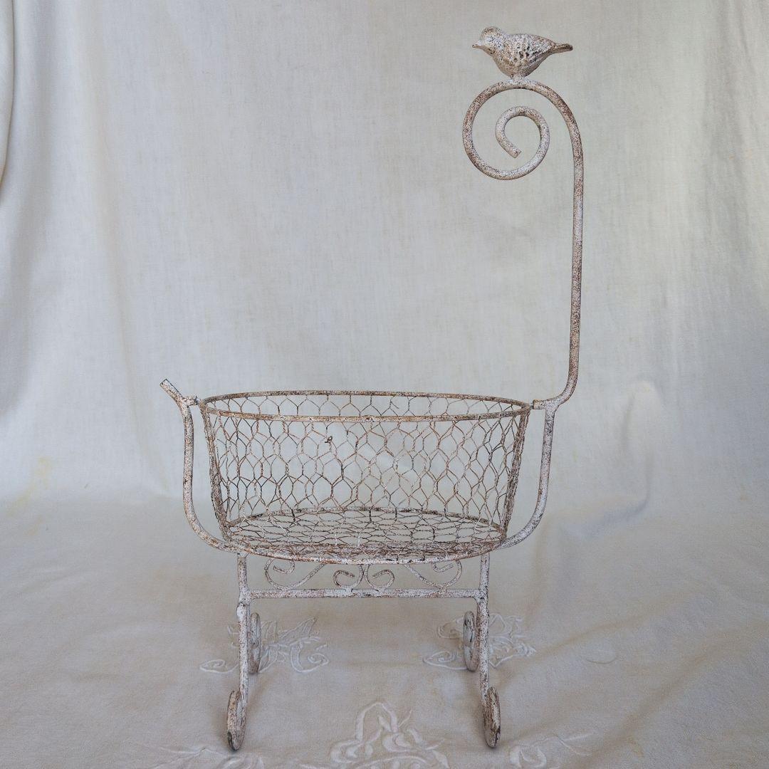 小さなドールベッド アイアン製 フランスアンティーク風 天蓋ポール