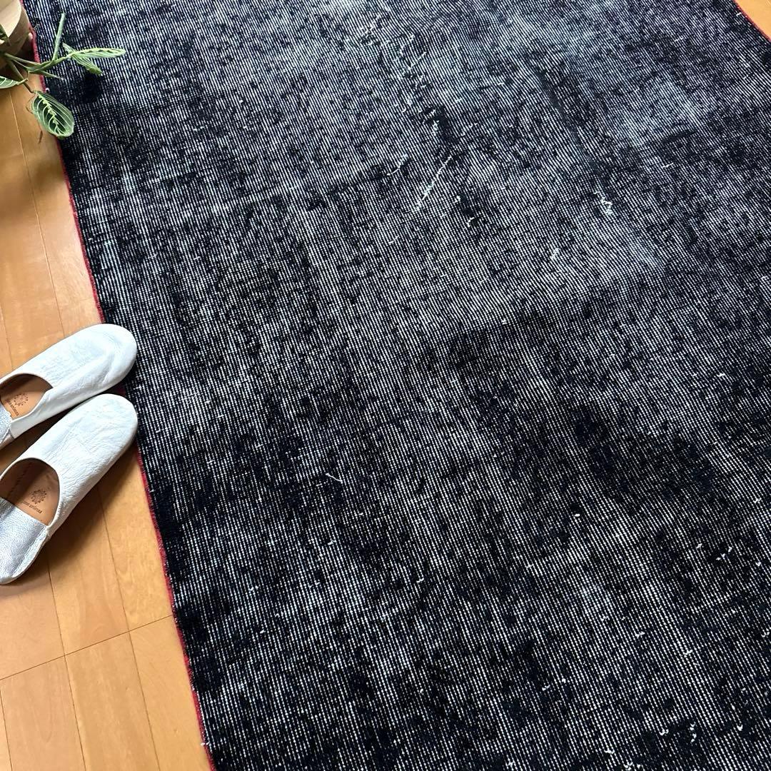 116.5×213.5オーバーダイ　ワンカラー赤ステッチ　トルコヴィンテージラグ