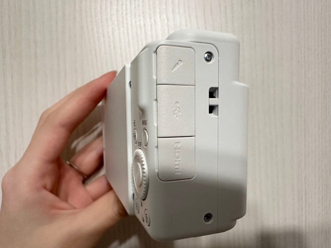 【美品】Sony ZV-1M2 ホワイト コンパクトデジタルカメラグリップキッド