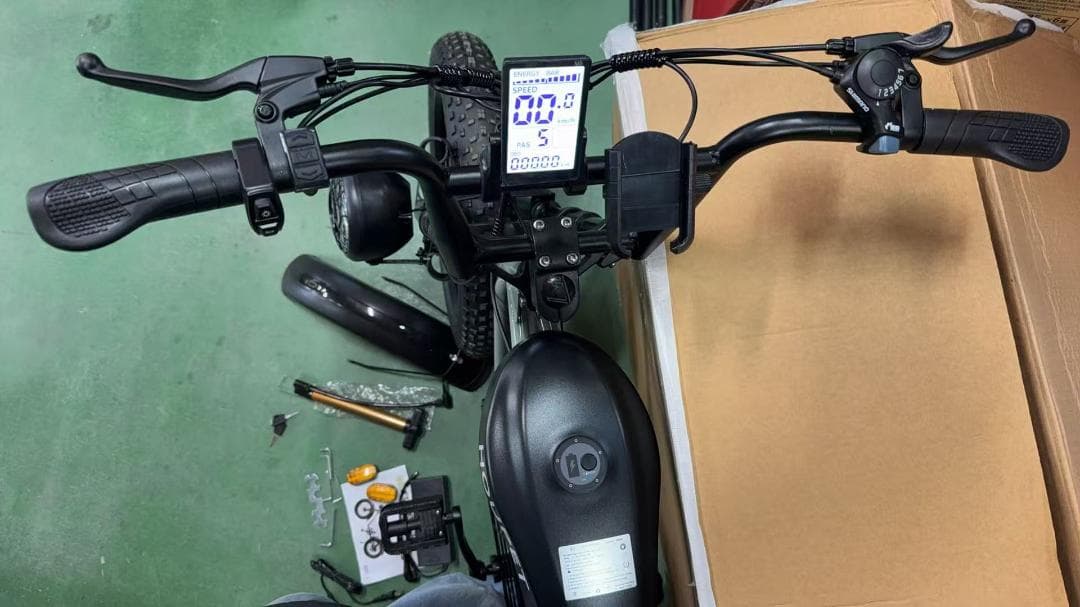 年末年始限定価格❣❊電動アシスト自転車 500Ｗモーター 20インチ 極太タイヤ